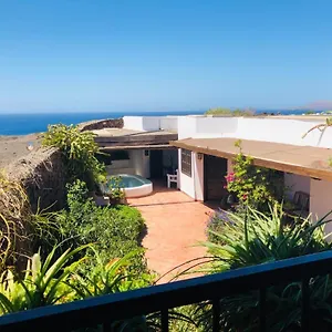 https://immaculate-3-bed-house-with-a-sea-view-in-macher-35571.in-canary-islands.com